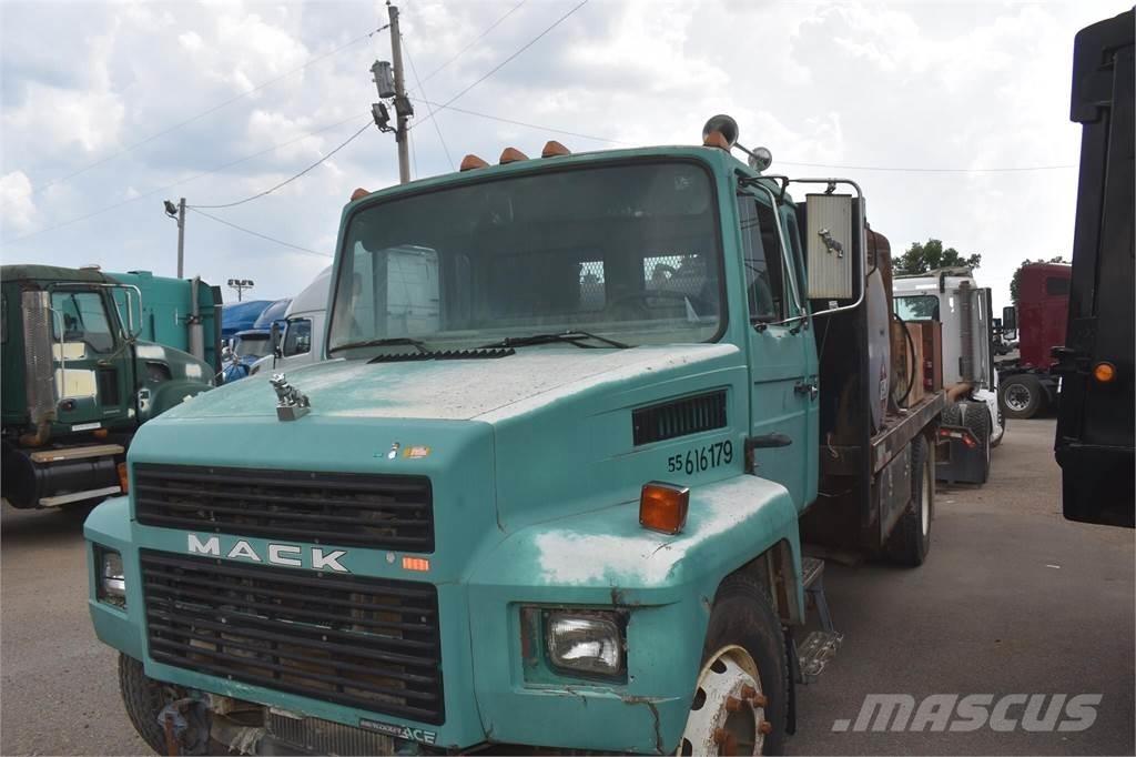 Mack MIDLINER CS200 Tartályos teherautók