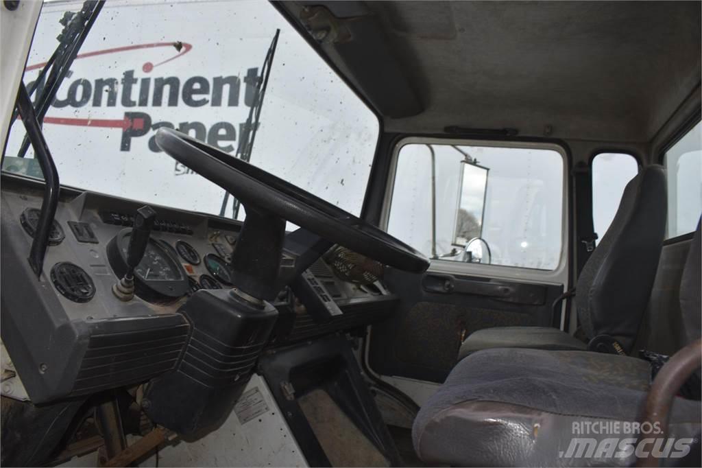 Mack MIDLINER CS300 Darus teherautók