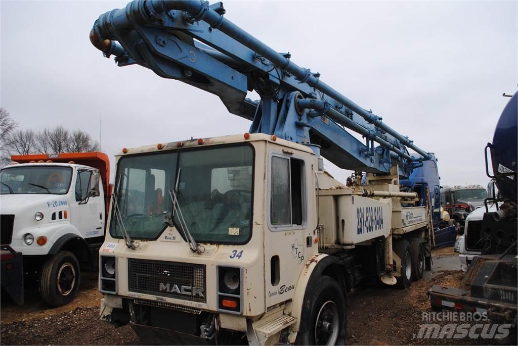 Mack MR686S Betonkeverők/Betonpumpák