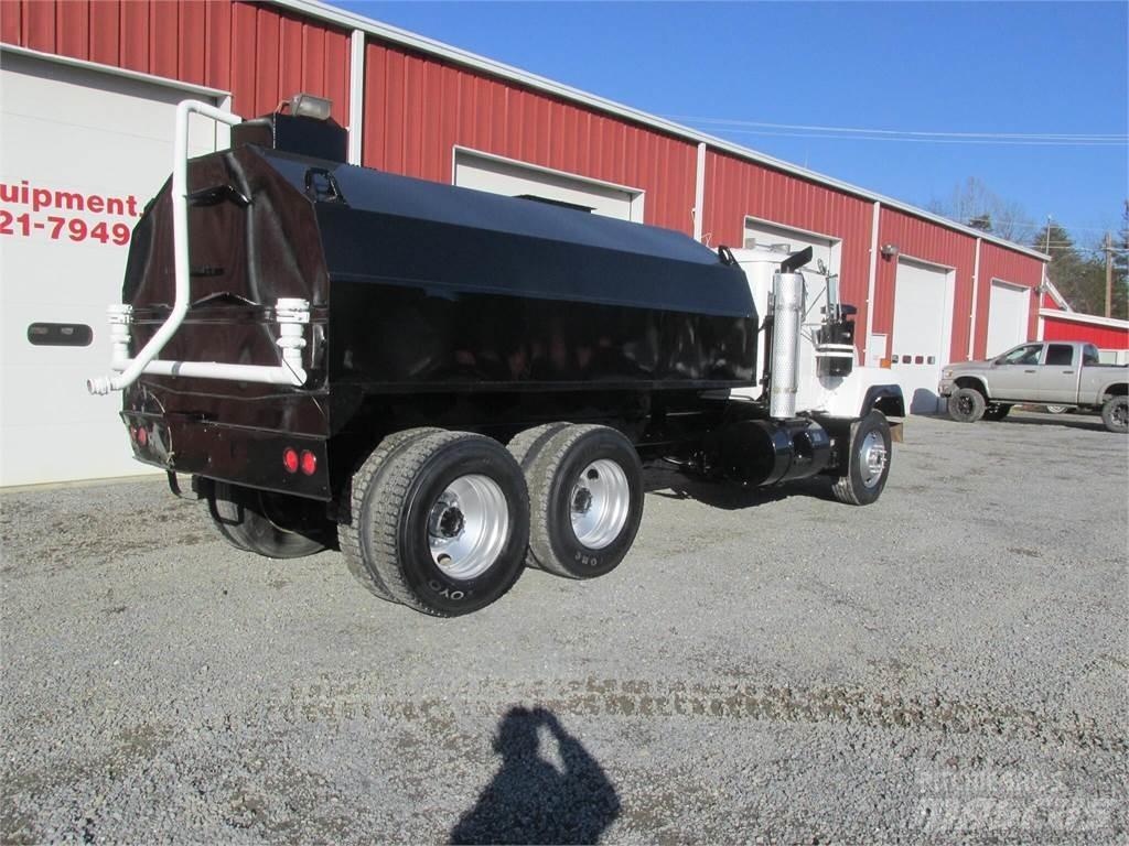 Mack R685S Tartályos teherautók