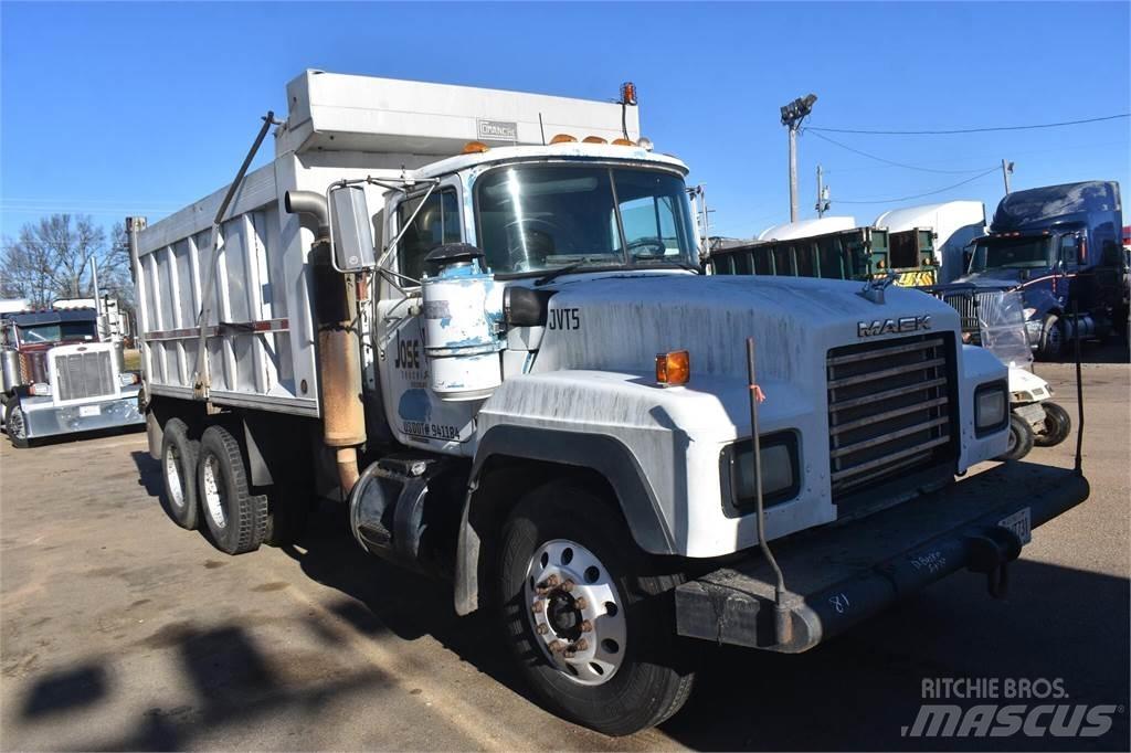 Mack RD688S Billenő teherautók