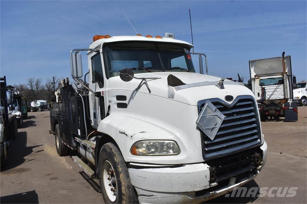Mack VISION CX612 Közúti karbantartó haszongépek