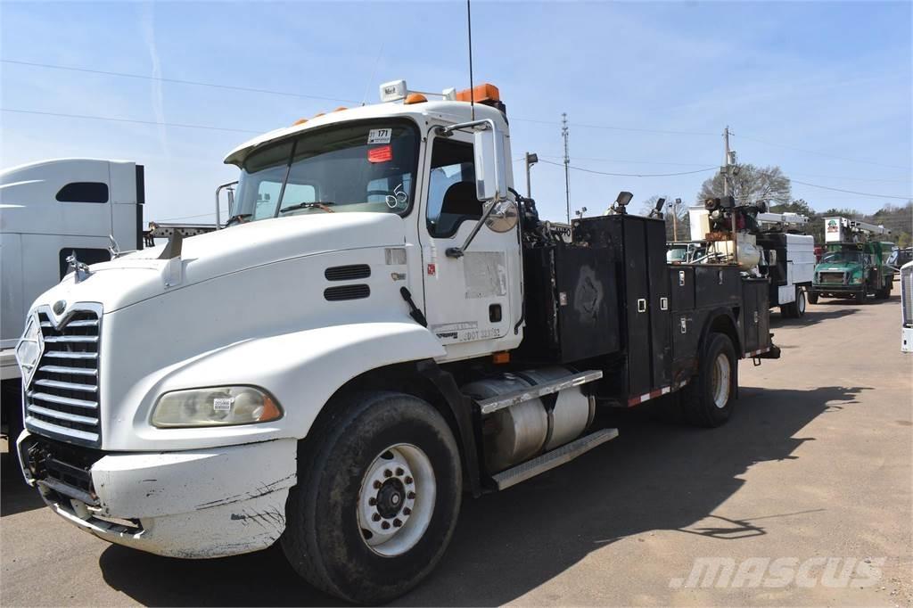 Mack VISION CX612 Közúti karbantartó haszongépek