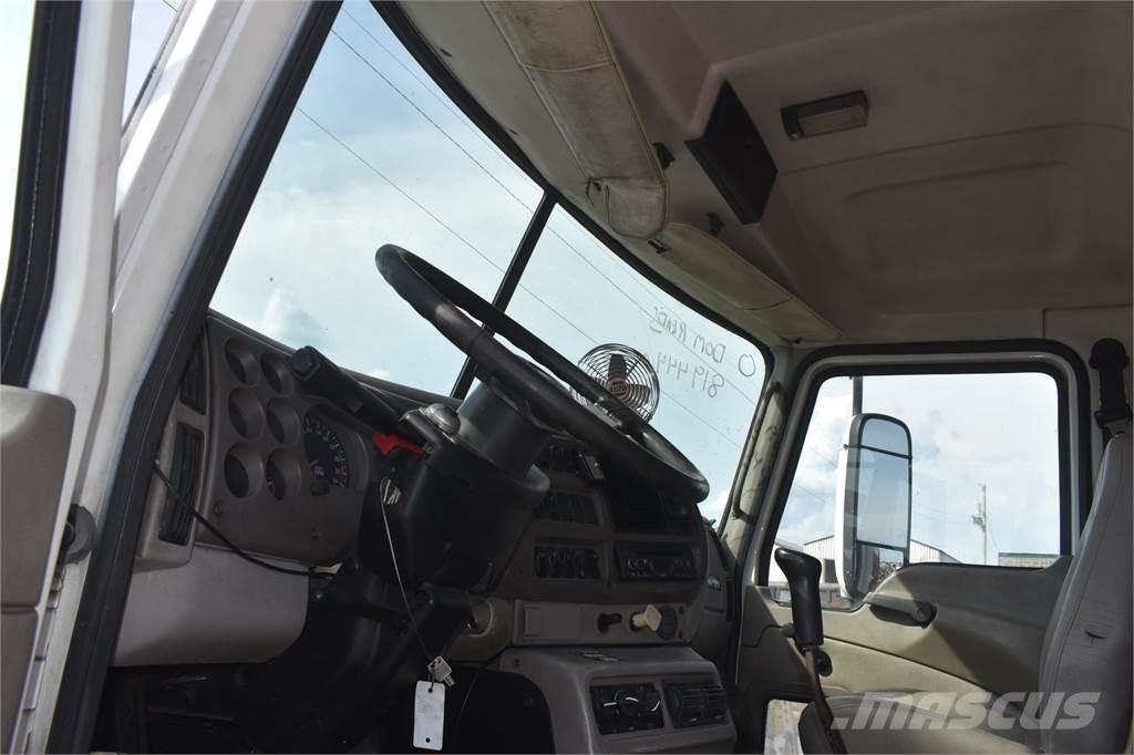 Mack VISION CXN613 Billenő teherautók