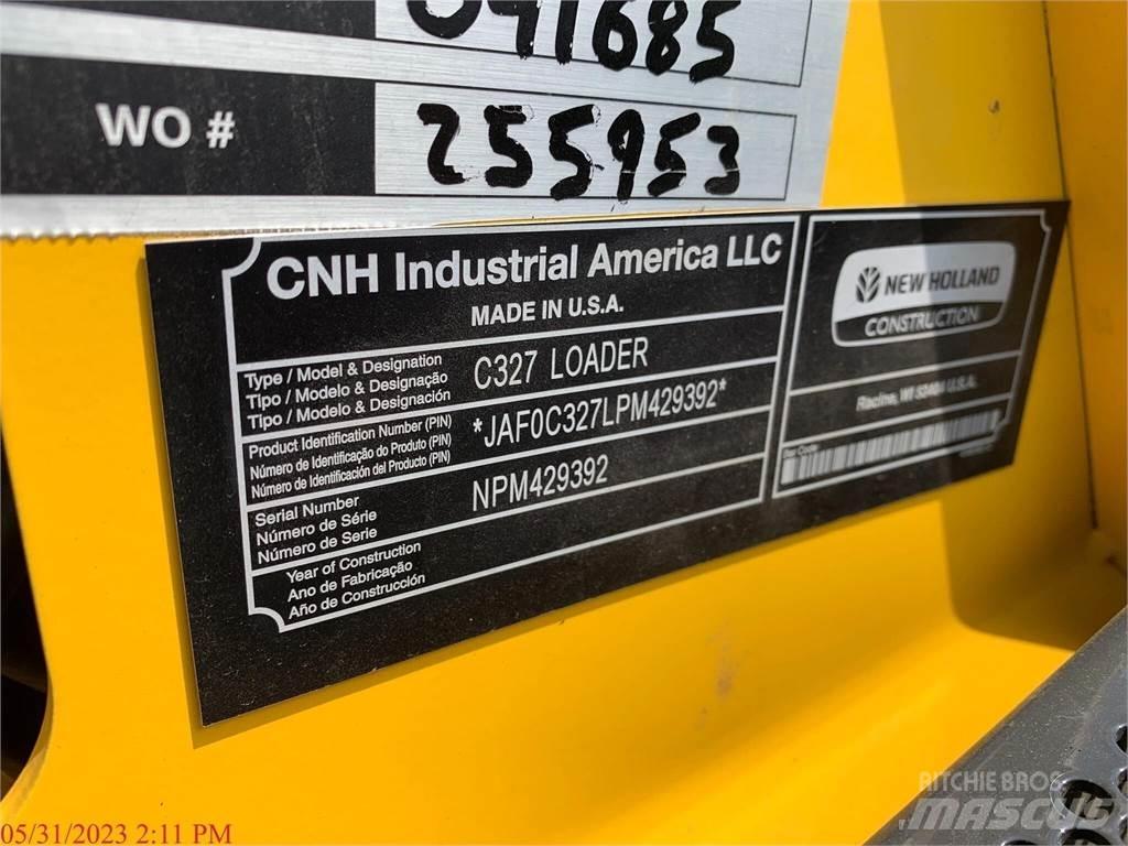 New Holland C327 Kompaktrakodók