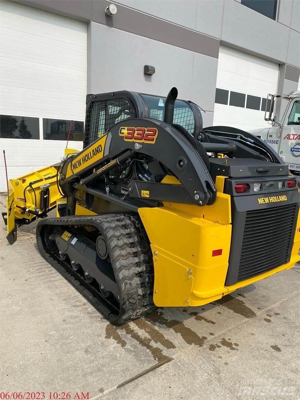 New Holland C332 Kompaktrakodók