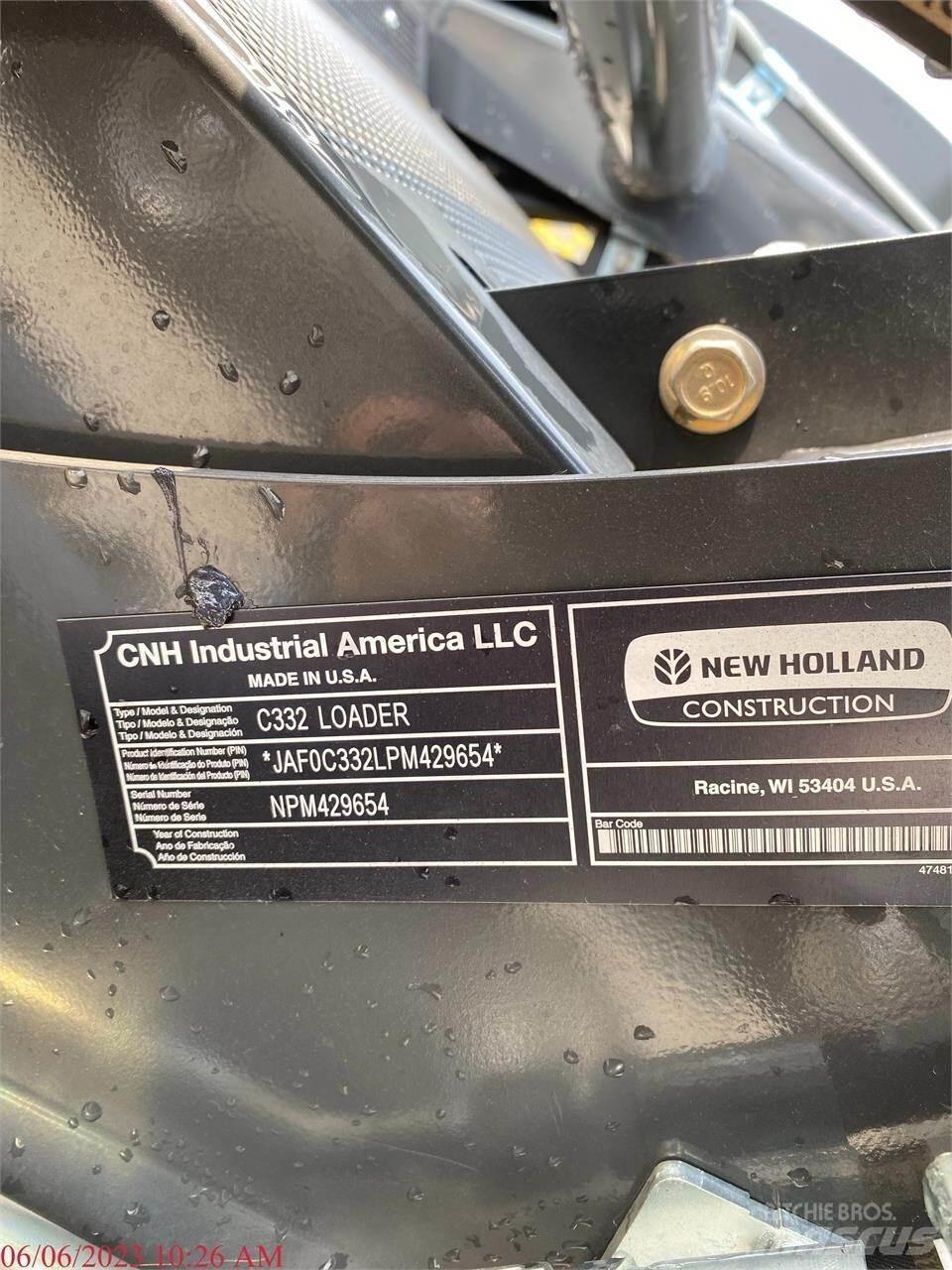 New Holland C332 Kompaktrakodók