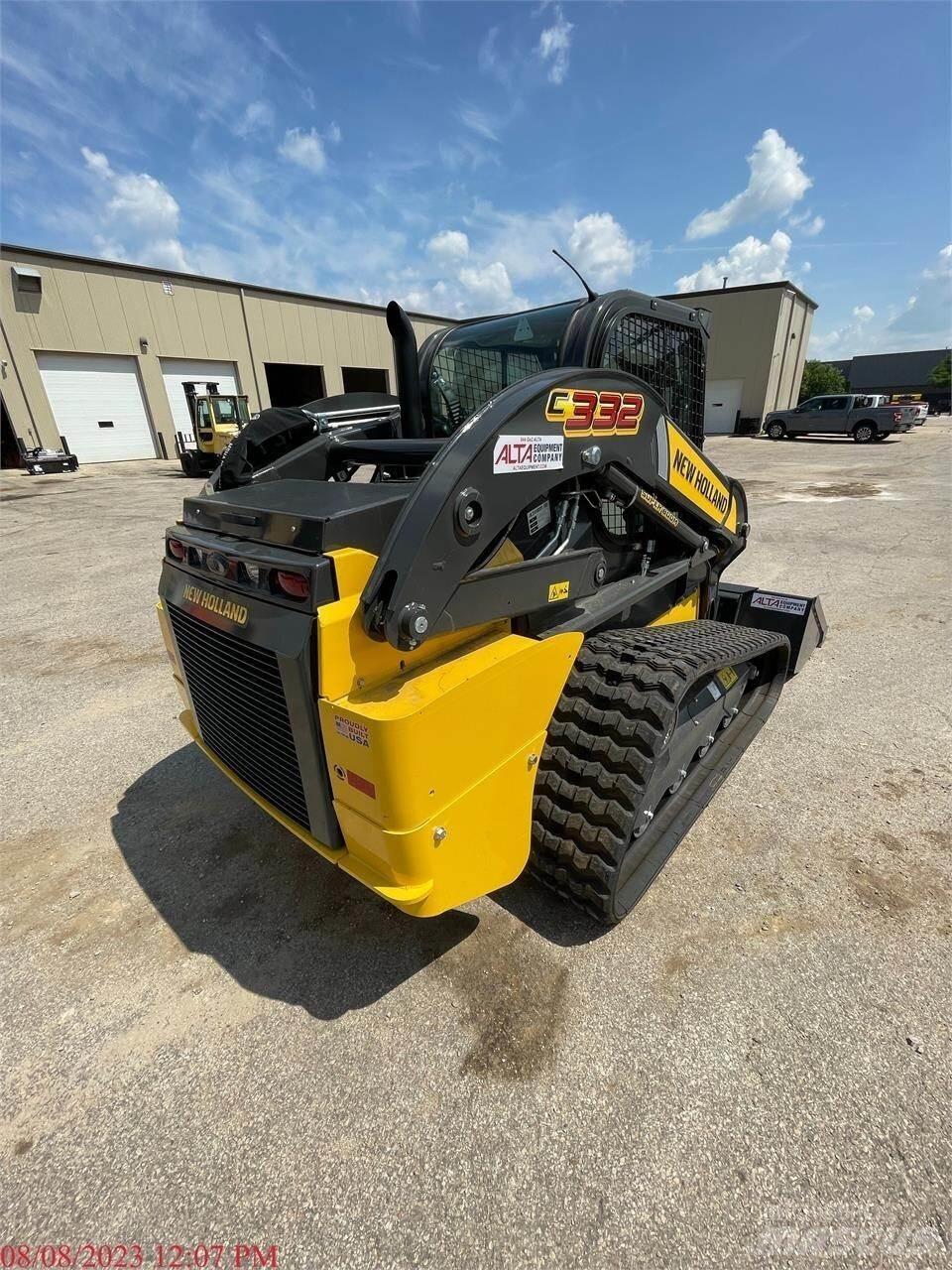 New Holland C332 Kompaktrakodók