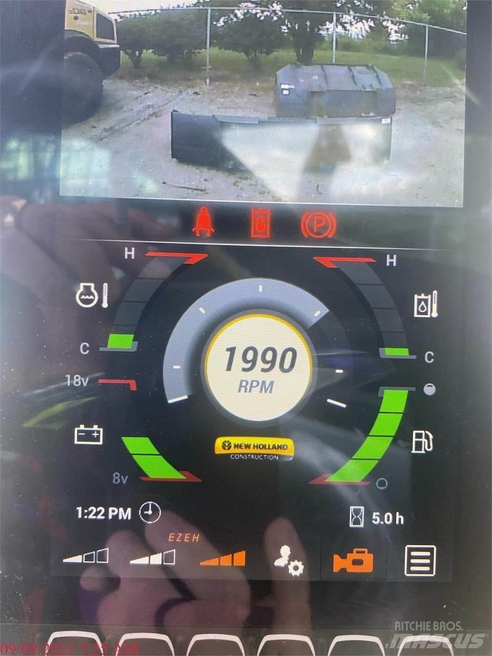 New Holland C332 Kompaktrakodók