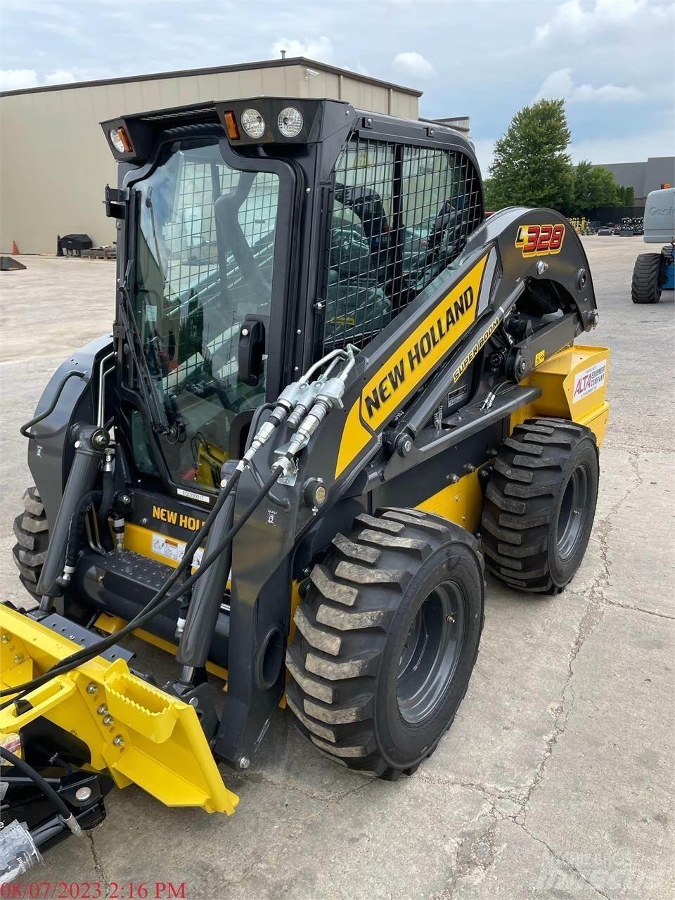 New Holland L328 Kompaktrakodók
