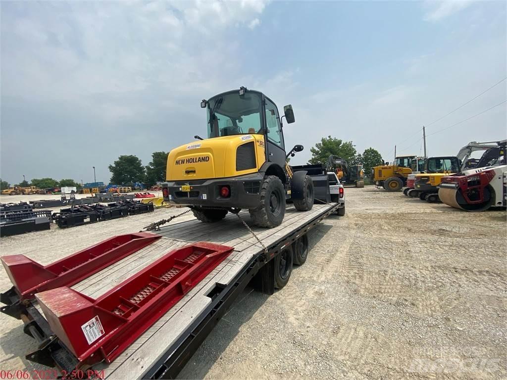 New Holland W50C Gumikerekes homlokrakodók