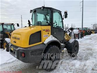 New Holland W80C Gumikerekes homlokrakodók