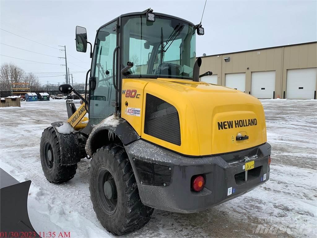 New Holland W80C Gumikerekes homlokrakodók