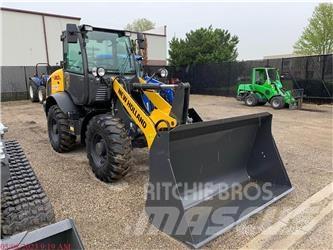 New Holland W80C Gumikerekes homlokrakodók