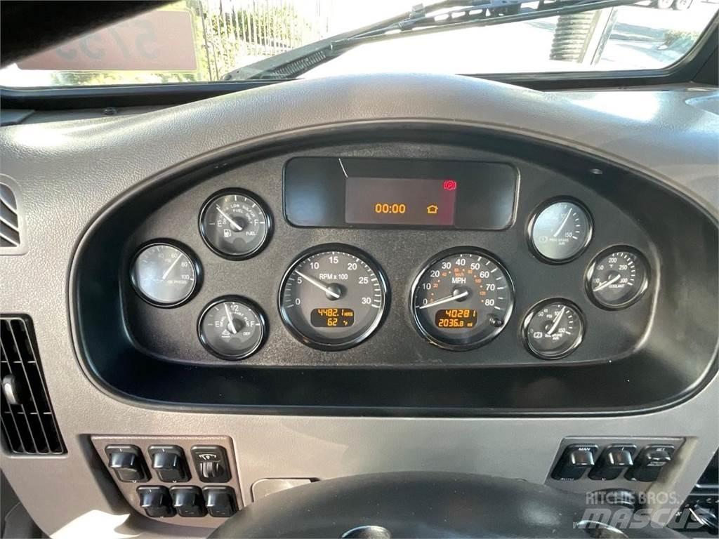 Peterbilt 348 Tartályos teherautók