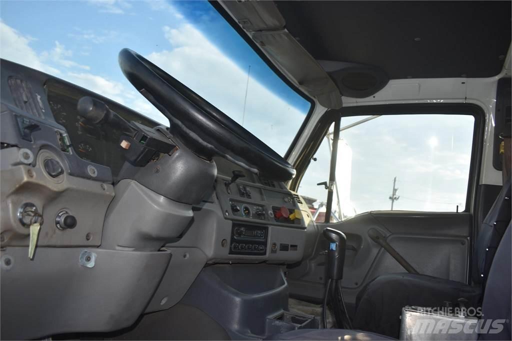 Sterling LT9500 Darus teherautók