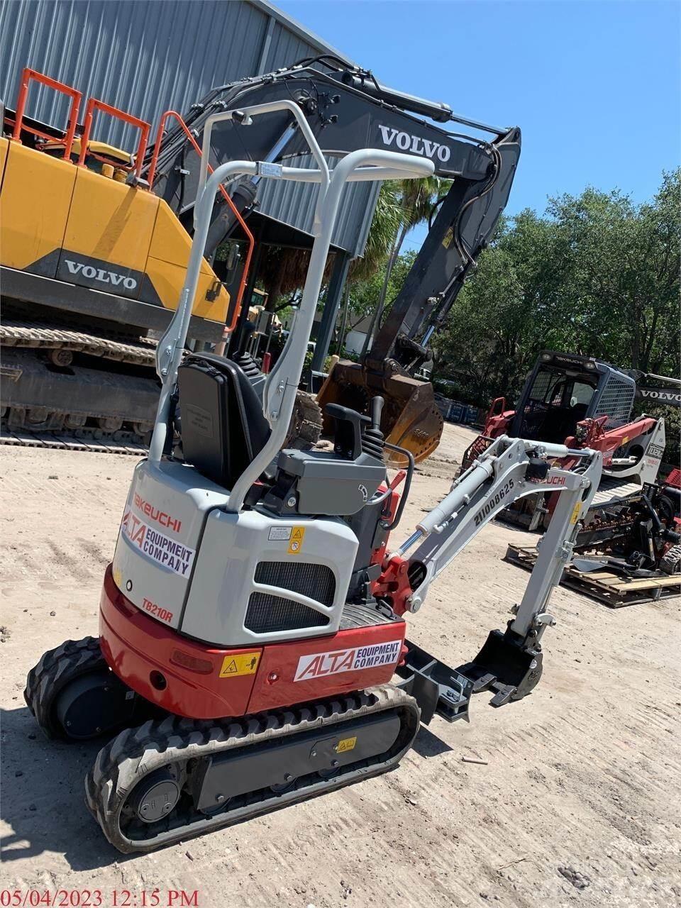 Takeuchi TB210R Mini kotrók < 7t