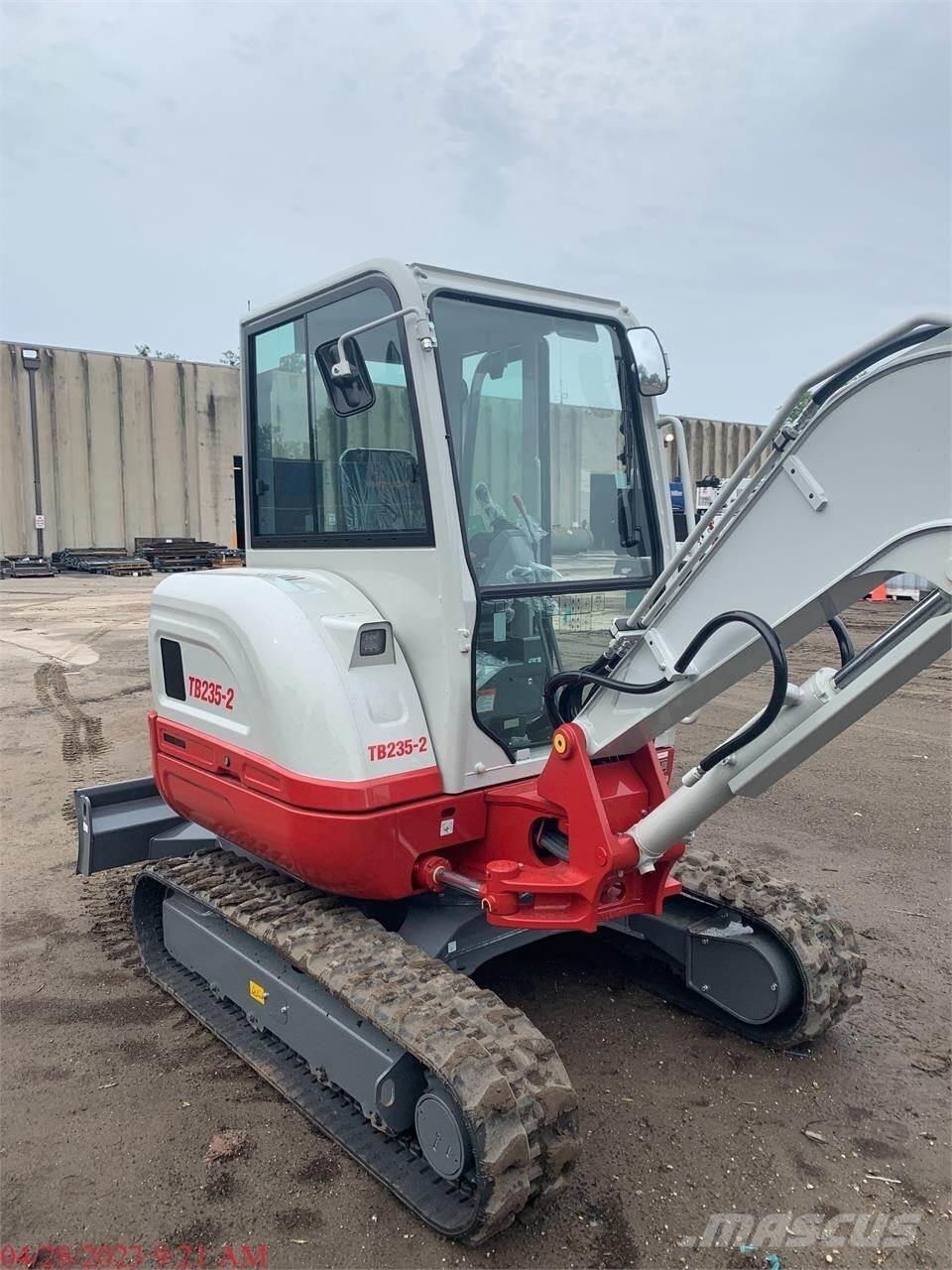 Takeuchi TB235-2 Mini kotrók < 7t