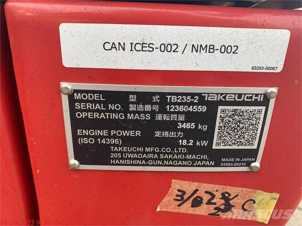 Takeuchi TB235-2 Mini kotrók < 7t