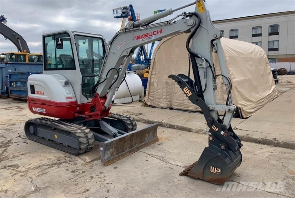 Takeuchi TB235-2 Mini kotrók < 7t