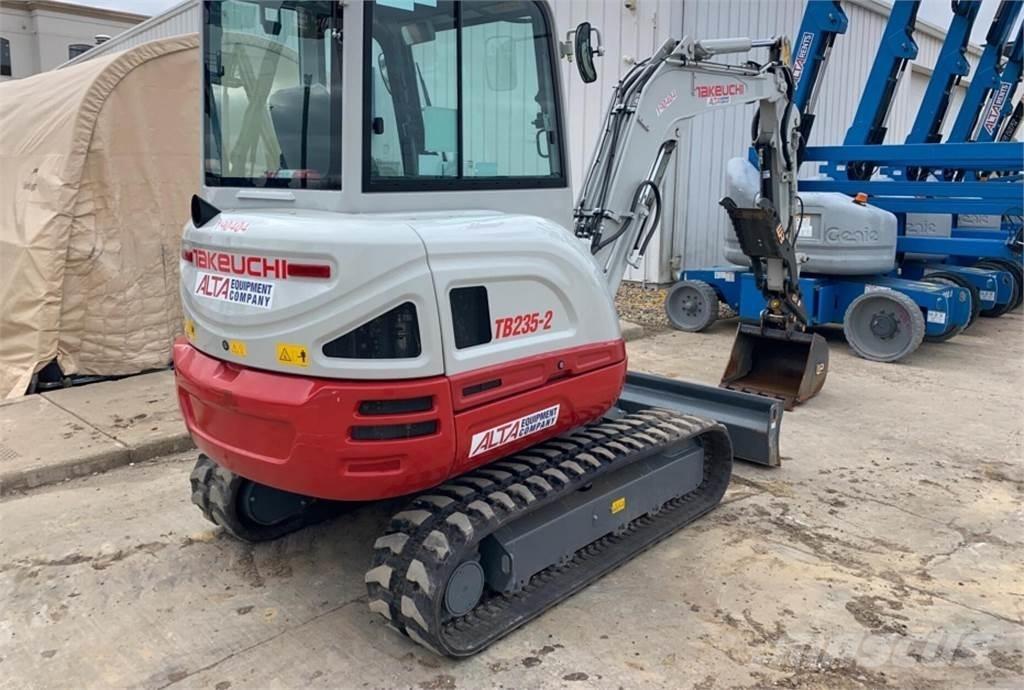 Takeuchi TB235-2 Mini kotrók < 7t