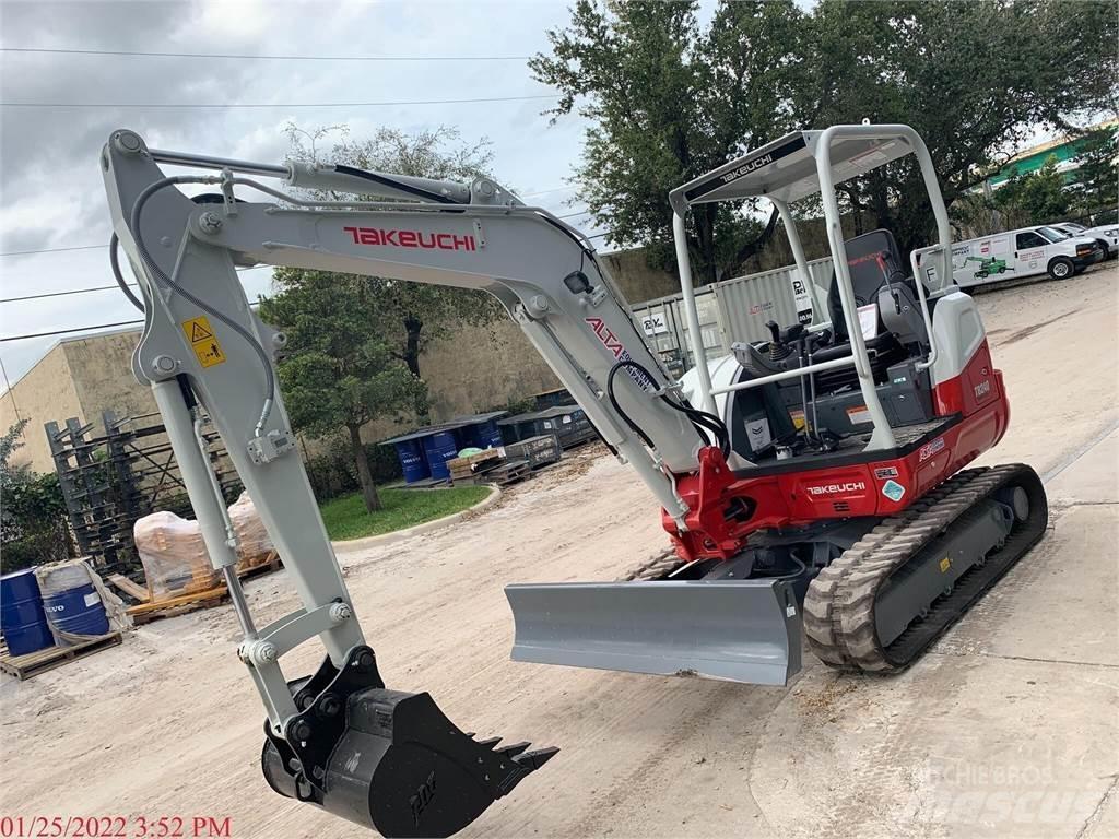 Takeuchi TB240 Mini kotrók < 7t