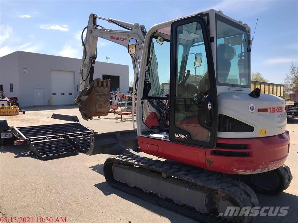 Takeuchi TB250-2 Mini kotrók < 7t