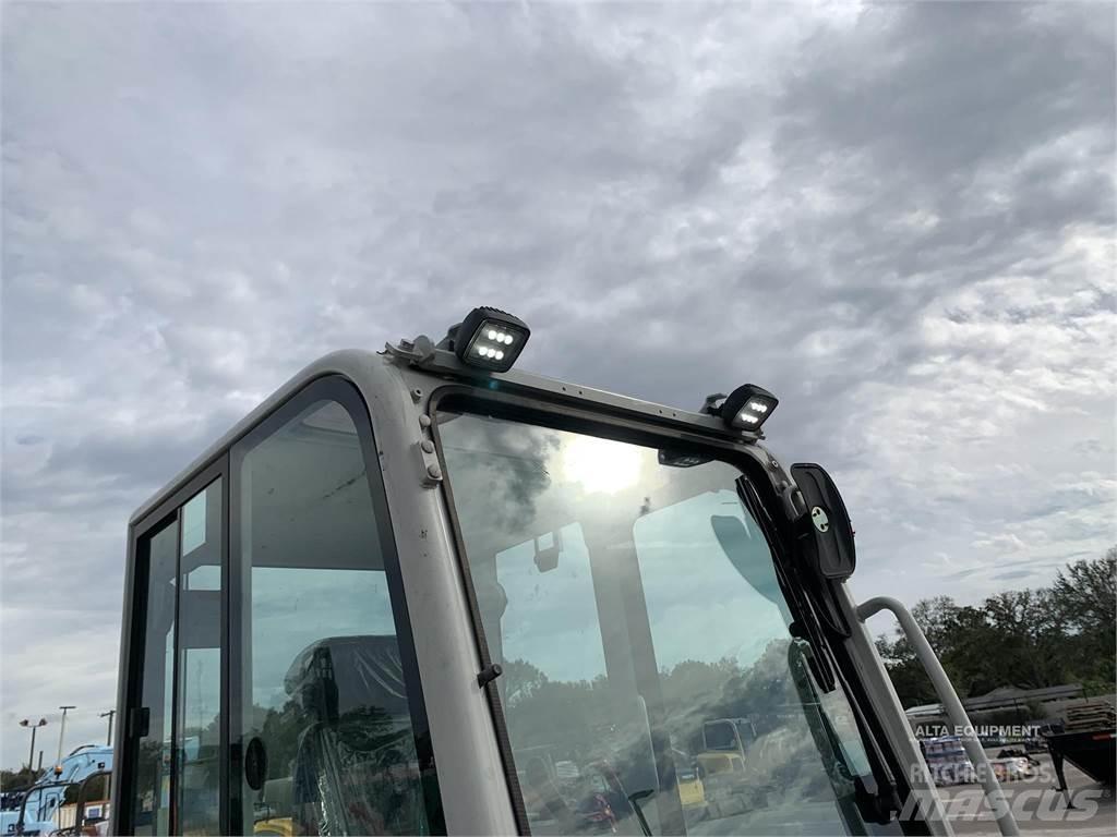Takeuchi TB370 Lánctalpas kotrók