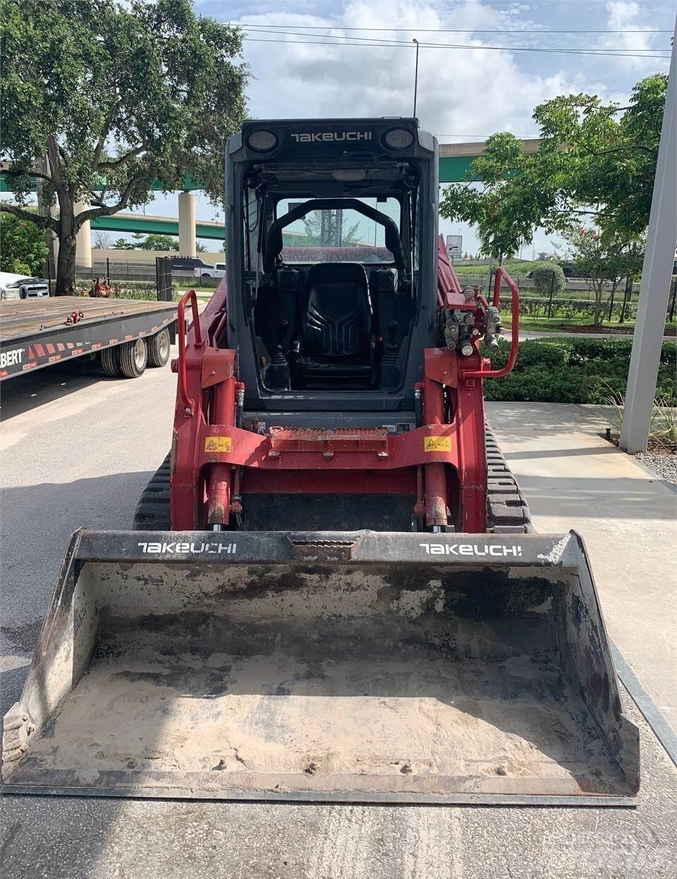 Takeuchi TL12V2 Kompaktrakodók