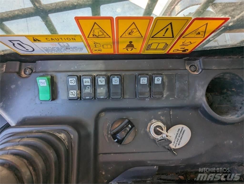 Takeuchi TL12V2 Kompaktrakodók