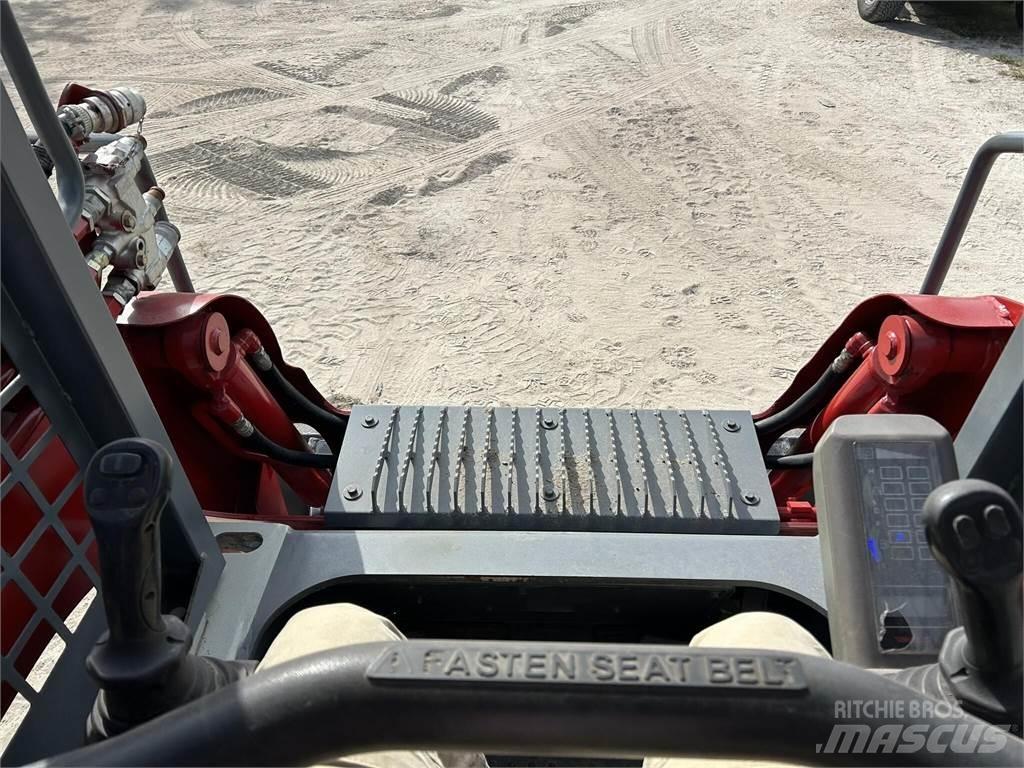 Takeuchi TL8 Kompaktrakodók