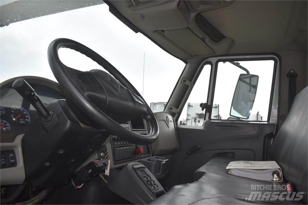 Terex HRX55 Teherautóra szerelt emelők és állványok