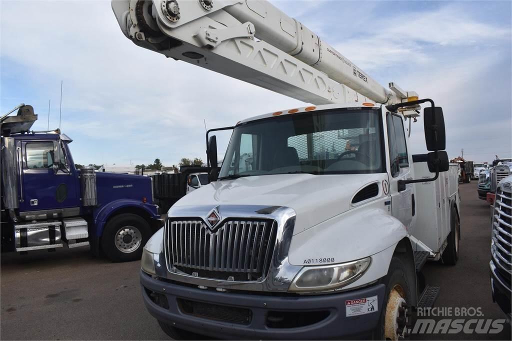 Terex HRX55 Teherautóra szerelt emelők és állványok