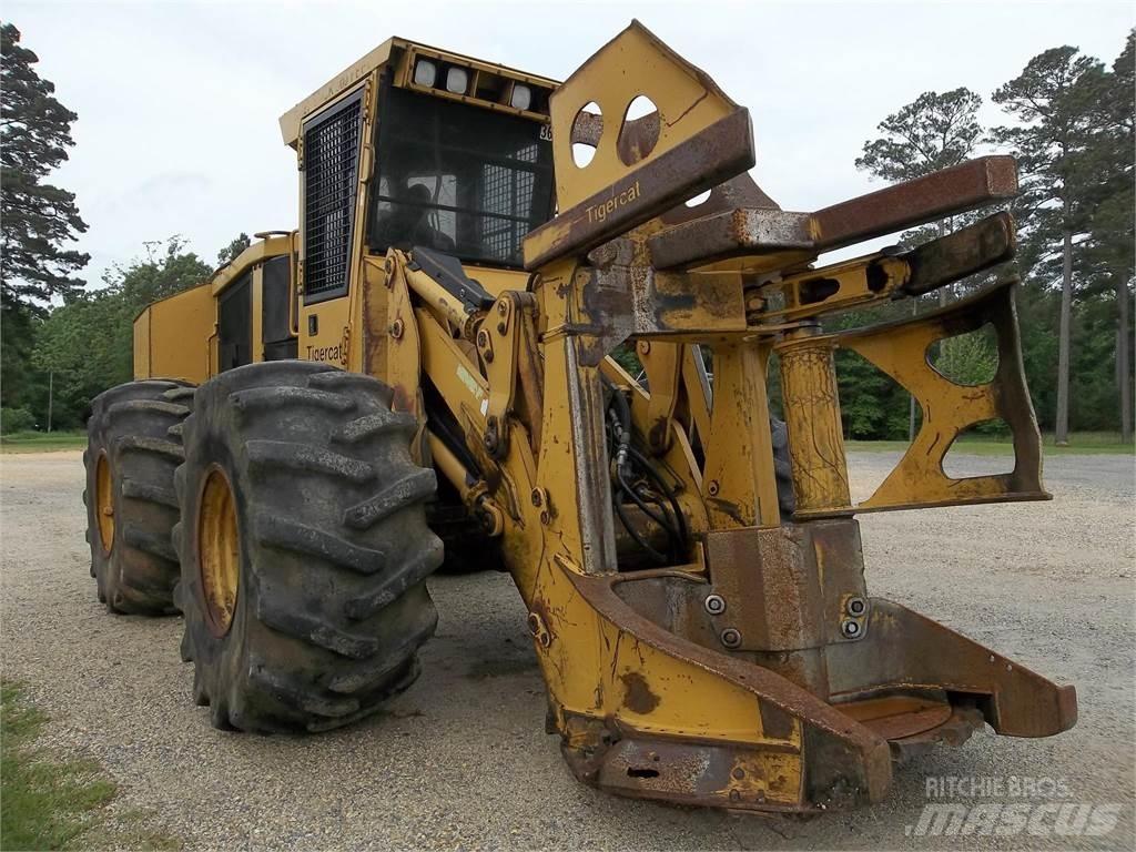 Tigercat 718E Döntő-rakásolók
