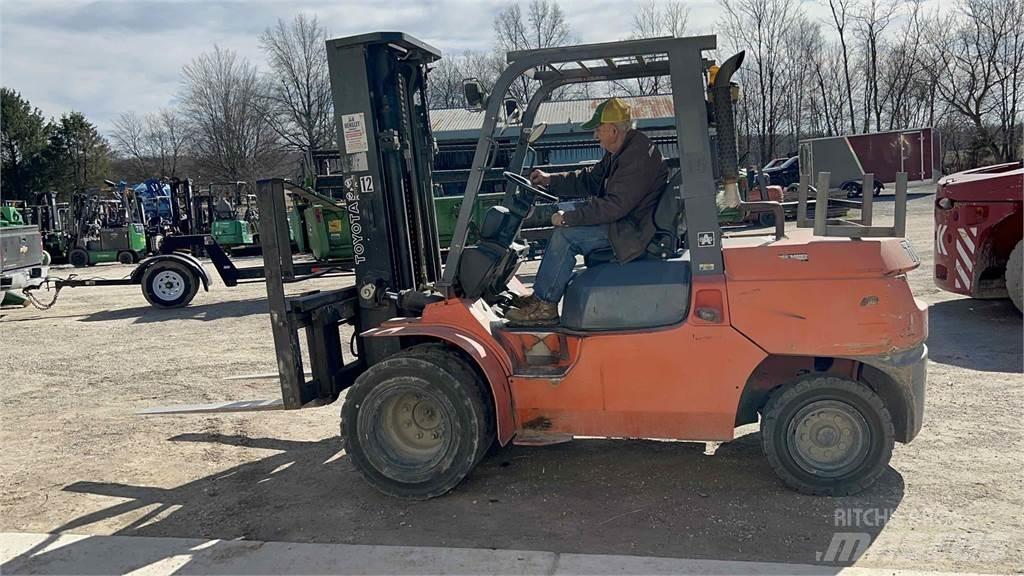 Toyota 7FDU45 Targoncák-Egyéb