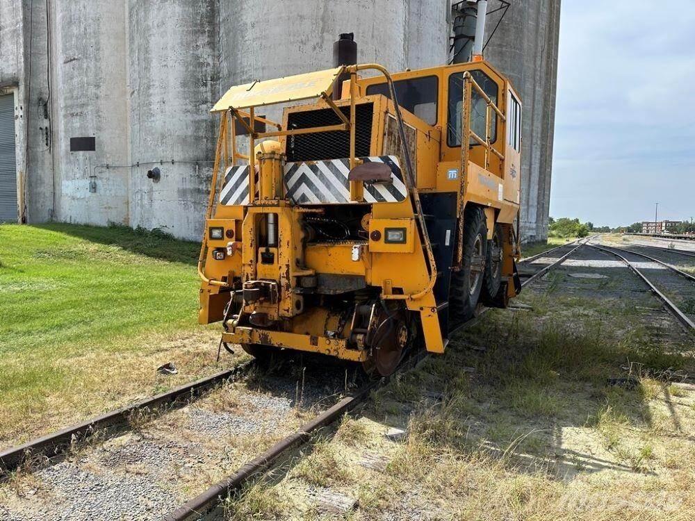  TRACKMOBILE 5500TM Építőipar - Egyebek