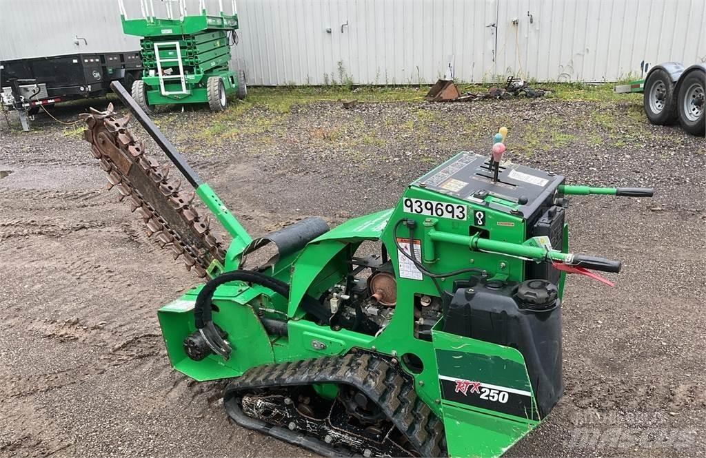 Vermeer RTX250 Árokásók