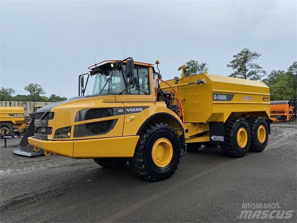 Volvo A25G Vízszállító teherautók