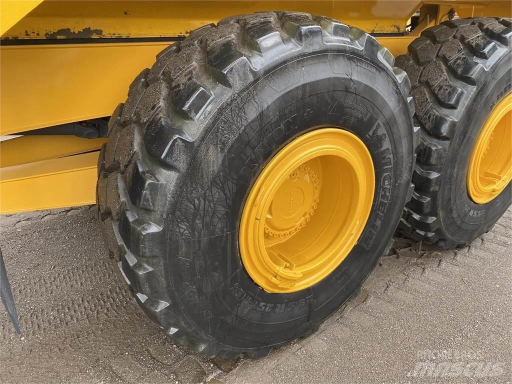 Volvo A25G Vízszállító teherautók