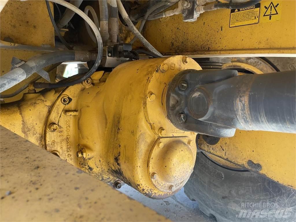 Volvo A40G Vízszállító teherautók
