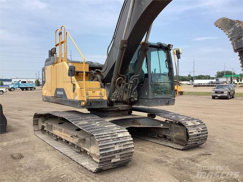 Volvo EC250EL Lánctalpas kotrók