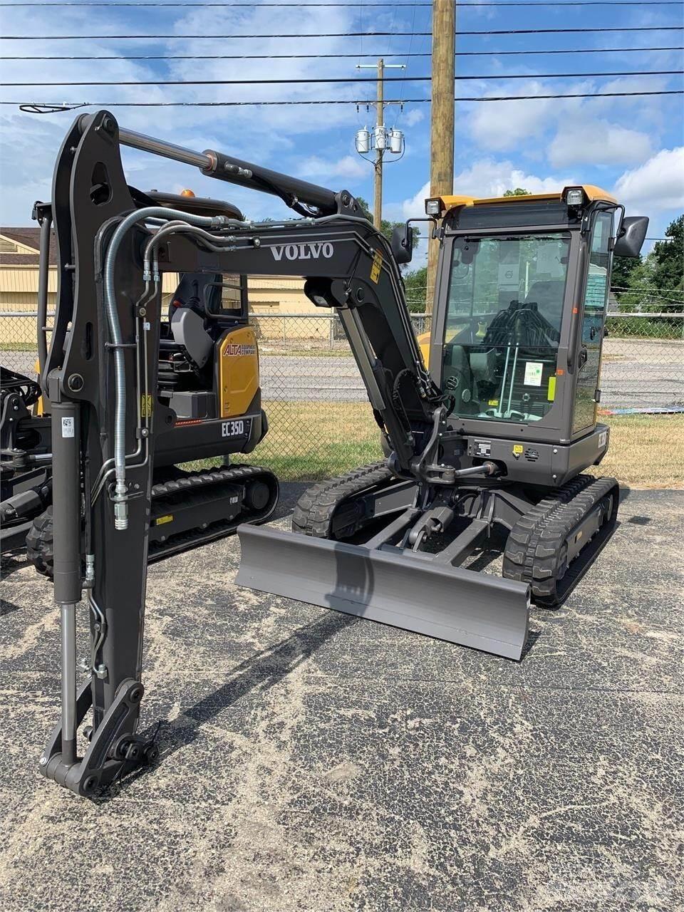 Volvo EC35D Mini kotrók < 7t