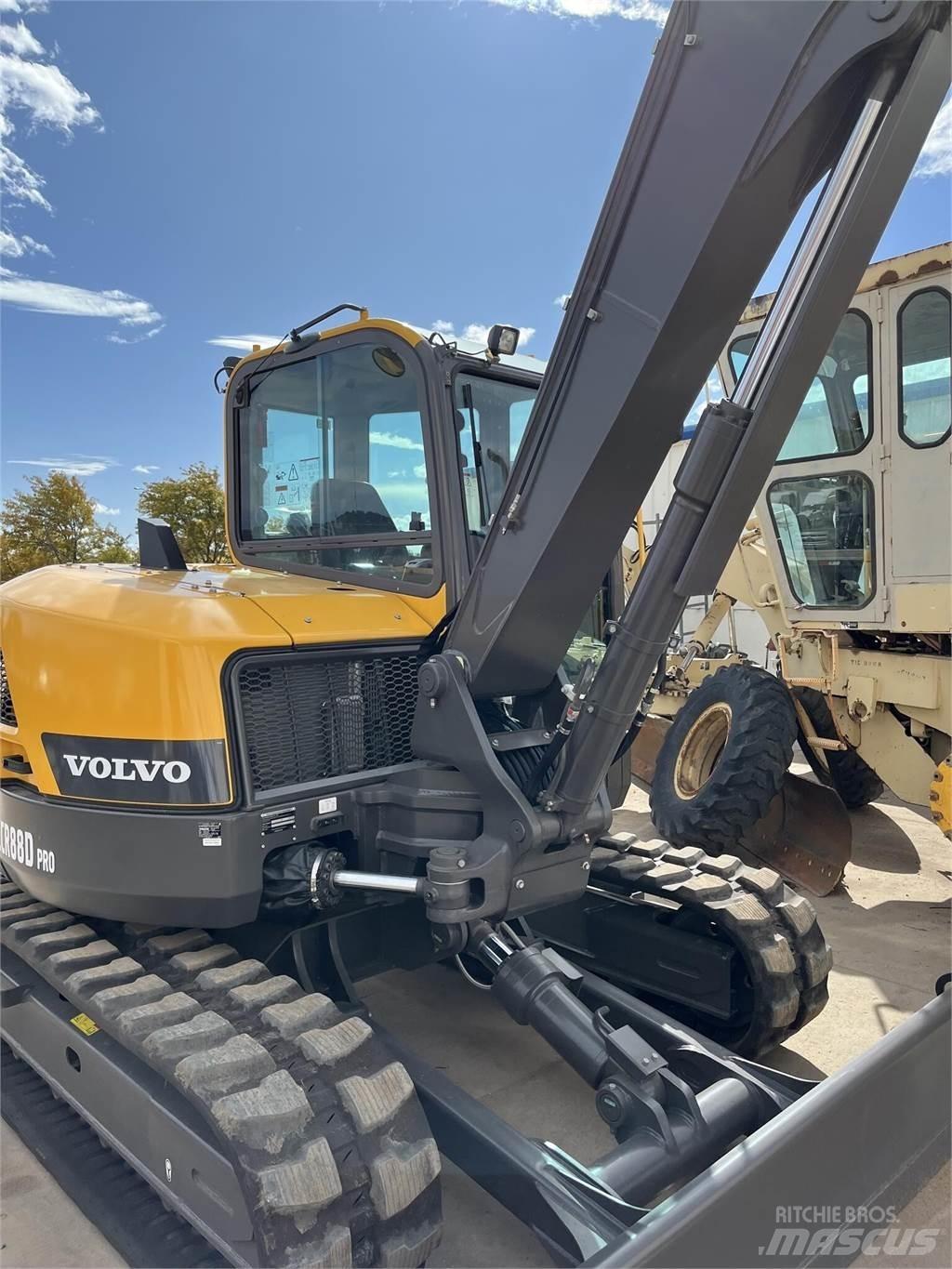 Volvo ECR88D Lánctalpas kotrók