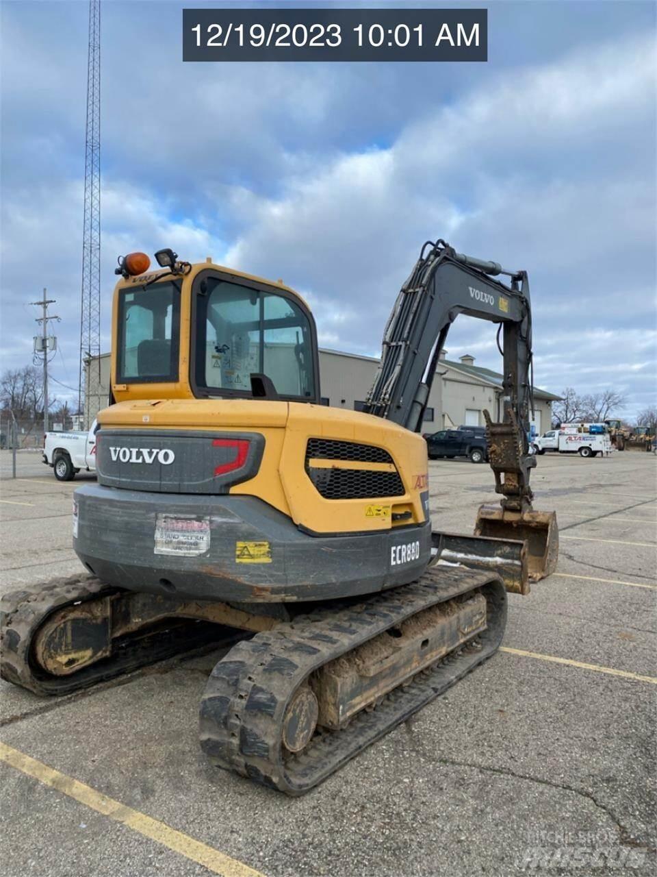 Volvo ECR88D Lánctalpas kotrók