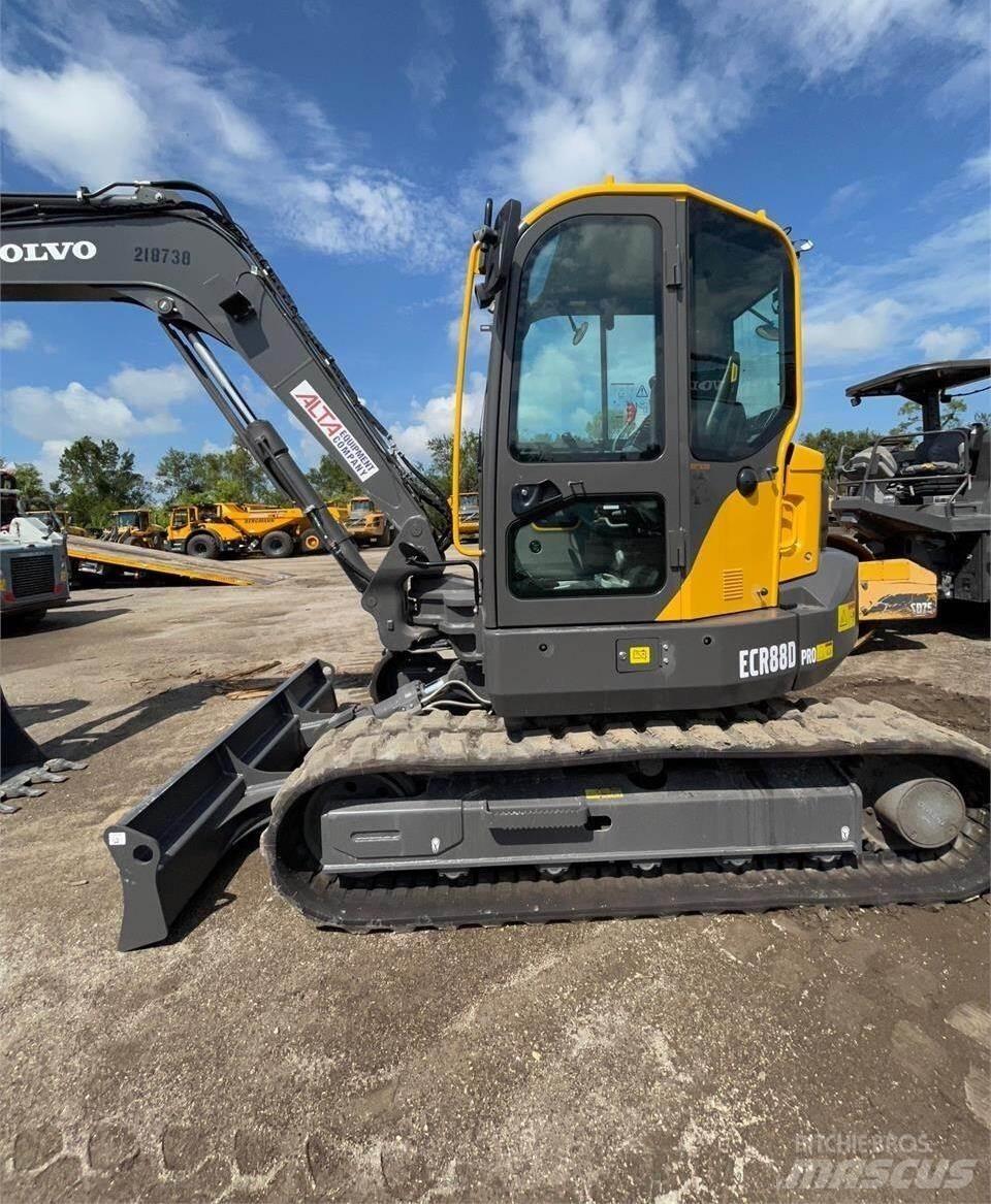 Volvo ECR88D Lánctalpas kotrók