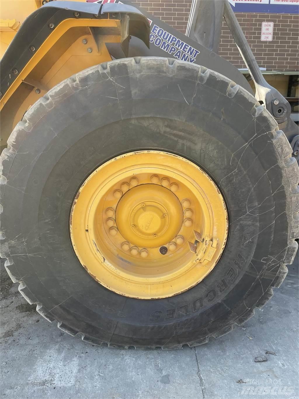 Volvo L110H Gumikerekes homlokrakodók