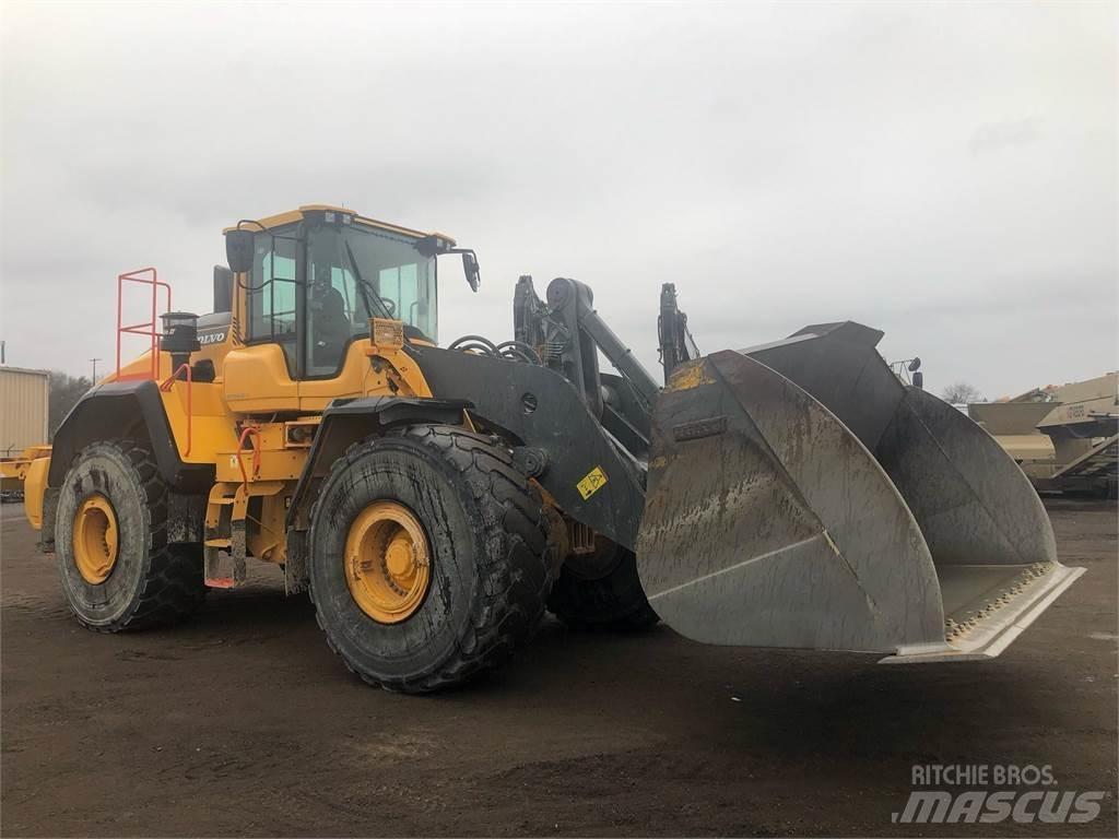Volvo L220H Gumikerekes homlokrakodók
