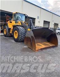 Volvo L220H Gumikerekes homlokrakodók
