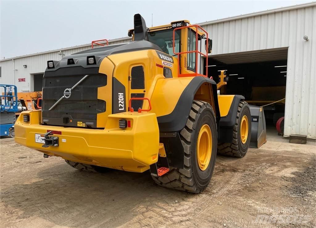 Volvo L220H Gumikerekes homlokrakodók