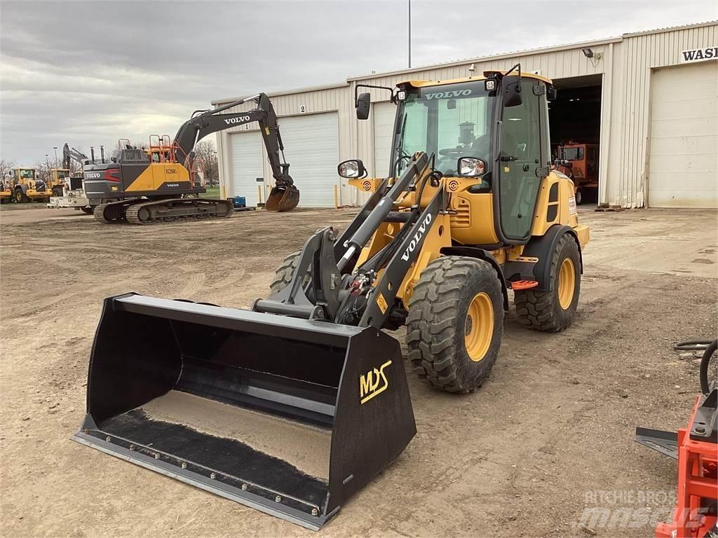Volvo L25H Gumikerekes homlokrakodók